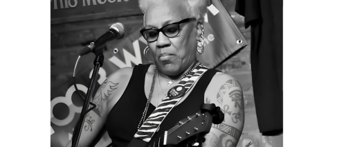Gaye performing